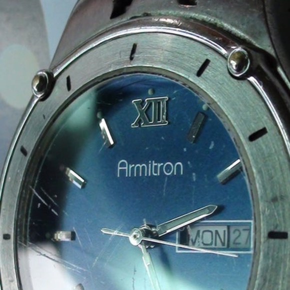 Armitron Men's Watch 1980s Working Time and Date Vintage Strong Made - Picture 8 of 8